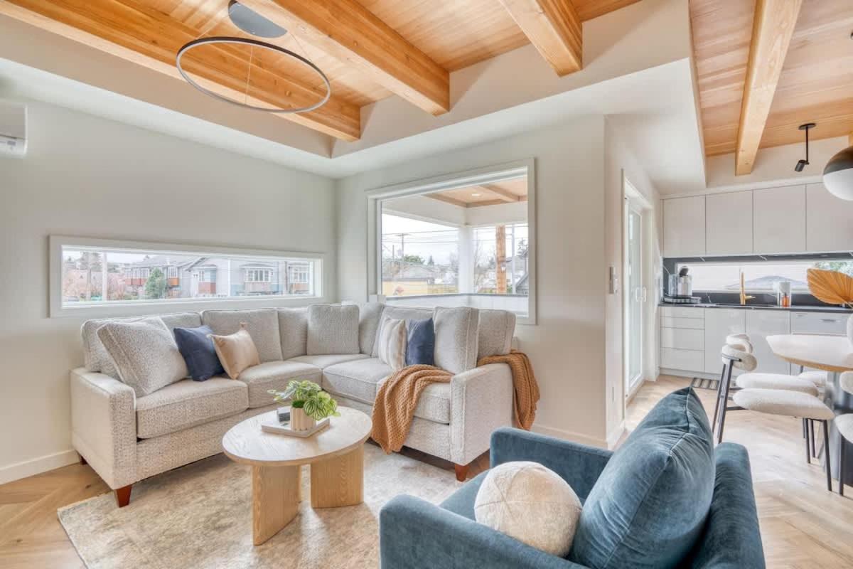 Alberta Arts-tastic Townhouse Holiday home *