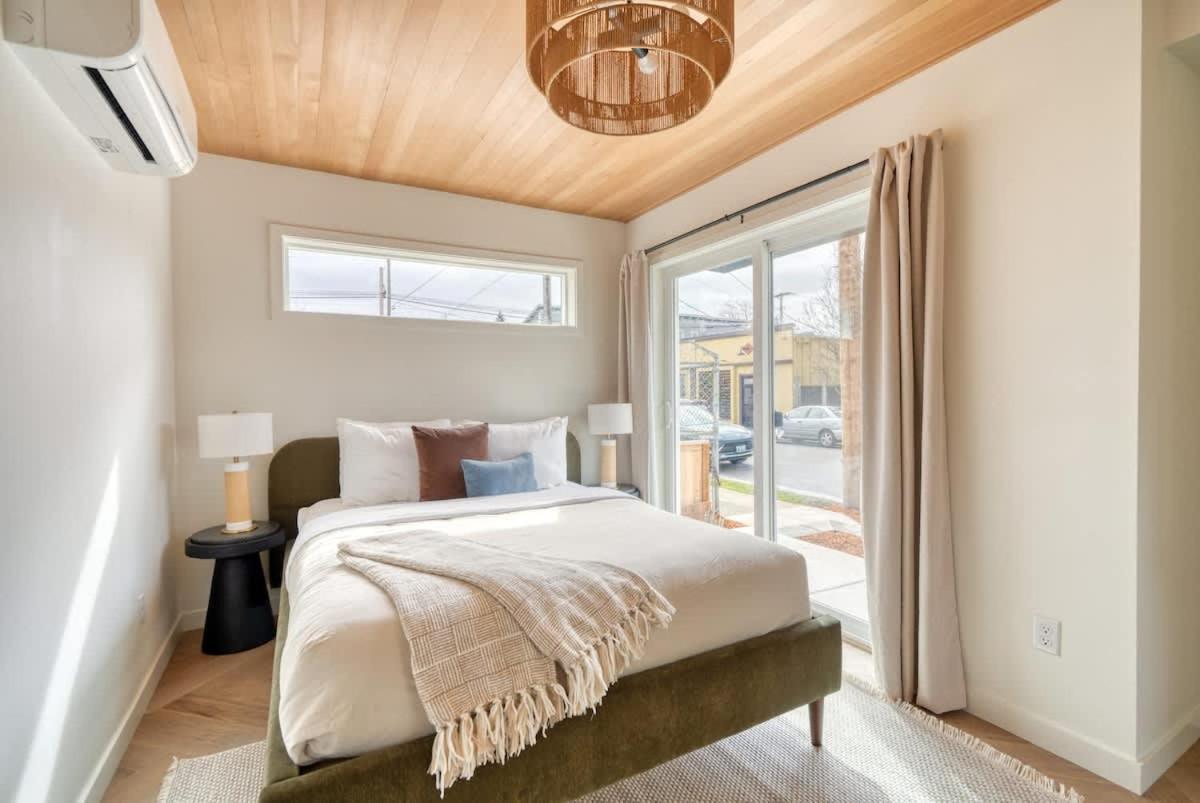 Holiday home Alberta Arts-tastic Townhouse *